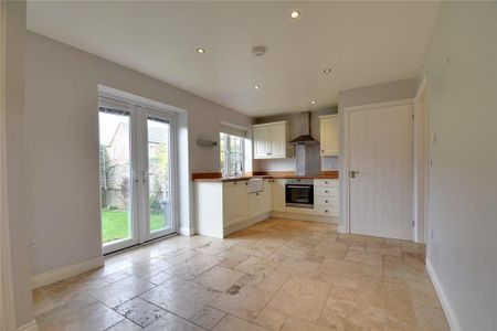 3 bedroom semi-detached house to rent - Photo 3