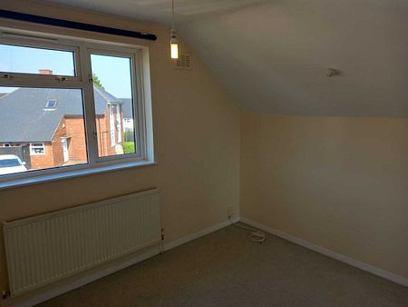 2 bed Semi-detached House - Photo 4