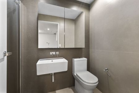 Modern one-bedroom apartment on the 48th floor offers the ultimate city lifestyle. - Photo 4