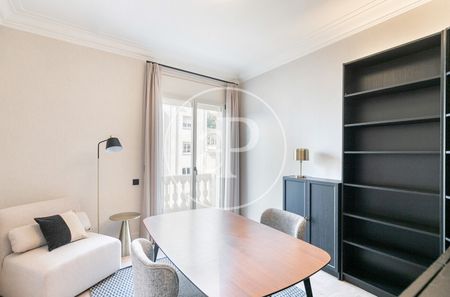 Apartment for rent, furnished with design, on Paseo de Gracia. - Photo 2