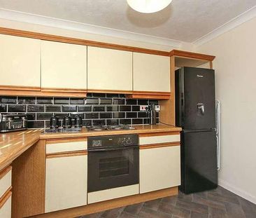 Alexander Court, Chalkwell Road, Sittingbourne, Kent, ME10 - Photo 2