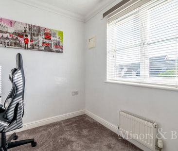 4 bedroom detached house to rent - Photo 4