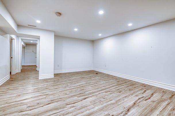 For Lease - 99 Cherrywood Drive Unit# Bsmt, Newmarket, Ontario - Photo 1