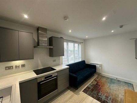 1 bedroom house to rent - Photo 2