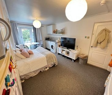 Studio Flat, Mountington Park Close, HA3 - Photo 1