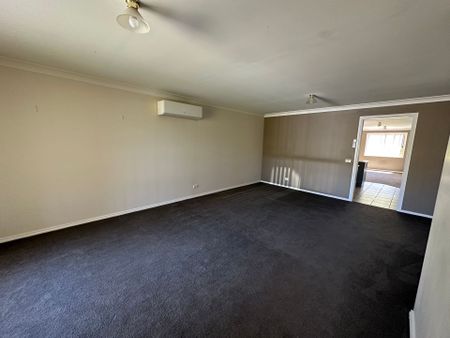3 Bedroom Brick Home - Photo 5