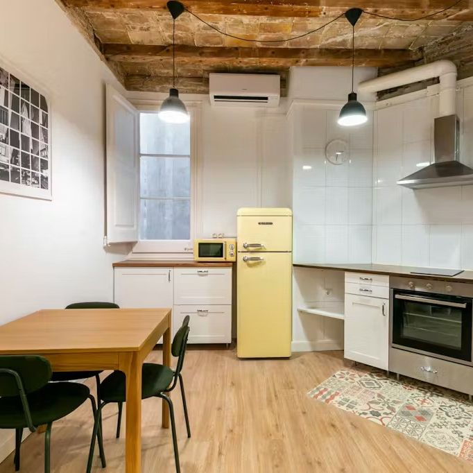 Carrer de París, Barcelona, Catalonia 08029 - Photo 1