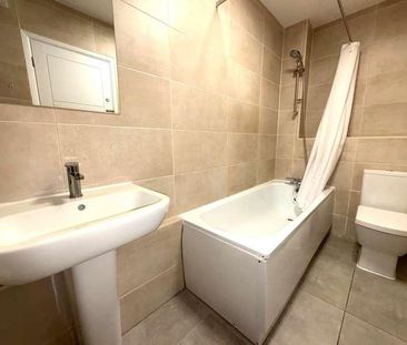 Holly Lodge, West End Lane, HA5 - Photo 4