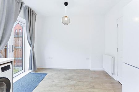 3 bedroom townhouse to rent - Photo 2