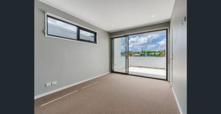 Luxury Living Inspired by New York Design - Photo 4