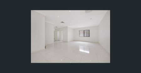 SPACIOUS FREESTANDING FAMILY HOME WITH DOUBLE GARAGE - Photo 5