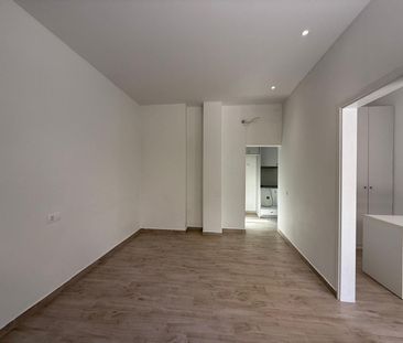 Ενοικίαση κατοικίας, 32 τ.μ., Γλυφάδα, 470 € - Photo 6