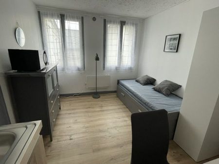 CHARMANT PETIT STUDIO PROCHE CENTRE VILLE ET TOUTES COMMODITEES - Photo 4