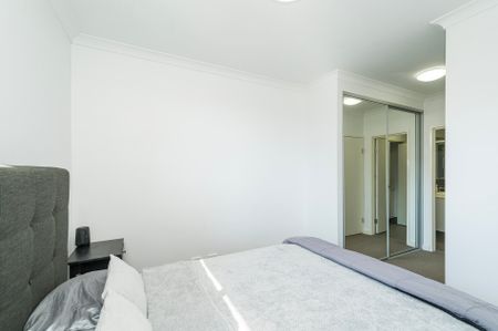 Unfurnished - Modern One-Bedroom Apartment in the Heart of Subiaco - Photo 2