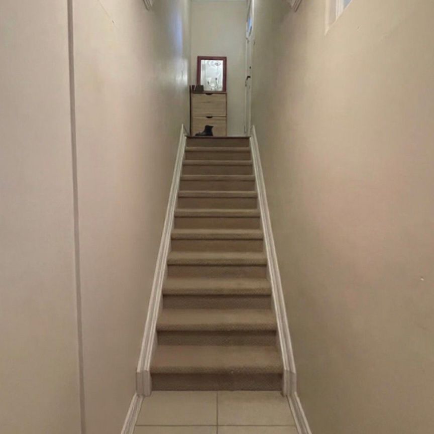 For Lease - 526 HILSON Avenue Unit# B, Westboro - Hampton Park, Ontario - Photo 1