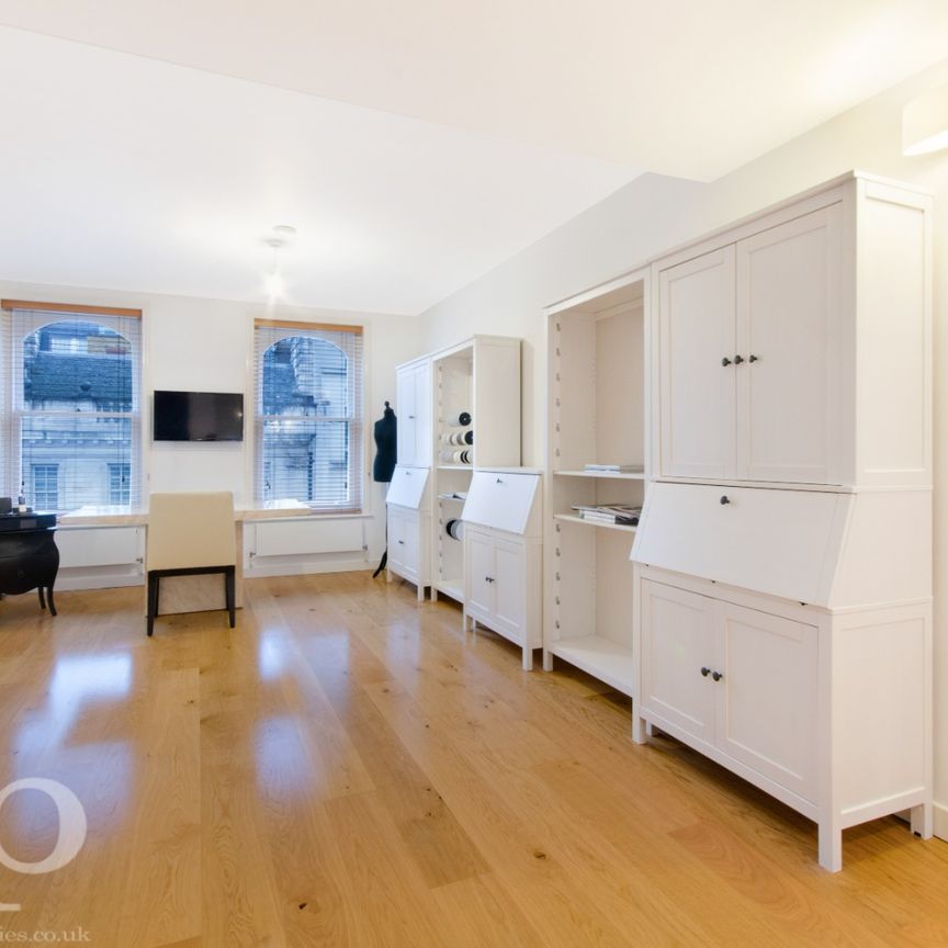 1 Bedroom Flat, Great Marlborough Street, Soho, W1F - Photo 1