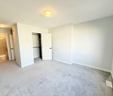 For Lease - 63 Stitch Mews, Stittsville - Munster - Richmond, Ontario - Photo 4