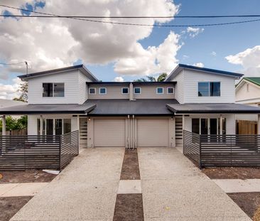 Modern, Low-Maintenance Townhouse in a Convenient Location - Photo 3