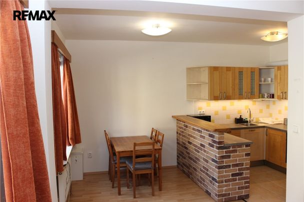 Pronájem bytu 1+kk v osobním vlastnictví 39 m², Černošice - Fotografie 1