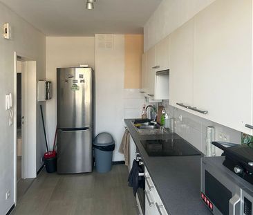 Appartement met 2 slaapkamers en terras aan het Rivierenhof! - Foto 3