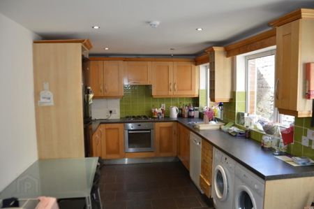 18 Harleston Street, Stranmillis, Belfast, BT9 5FS - Photo 3