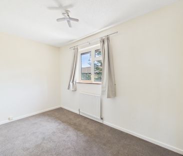 4 bedroom House in Easby Way, Reading - Photo 4