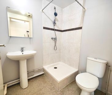 Location Appartement 1 pièce 33m² - Photo 2
