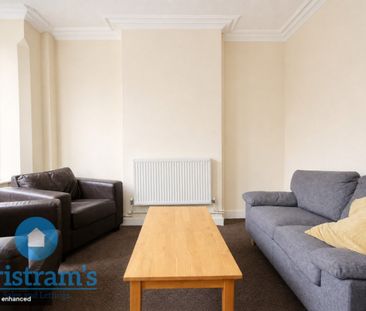 3 bed Mid Terraced House for Rent - Photo 4