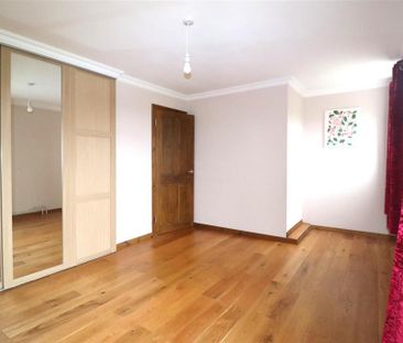 2 bedroom maisonette to rent - Photo 4