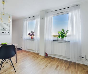 Radarvägen, Täby - Foto 1