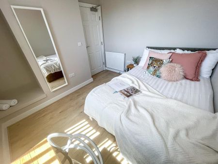 6 bedroom terraced house to rent - Photo 5