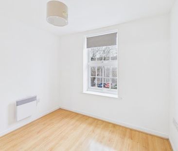 Harescombe Drive, Gloucester - Photo 2