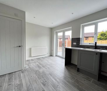 147 Harlescott Lane, Harlescott, Shrewsbury, SY1 3AT - Photo 1