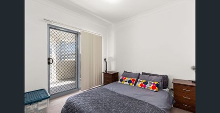 Stylish Modern Retreat in Gaythorne - Photo 4