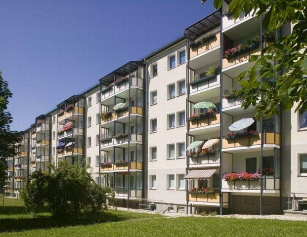 Stilvolle, frisch renovierte Wohnung mit Balkon fürs persönliche Sonnenbad - Photo 1