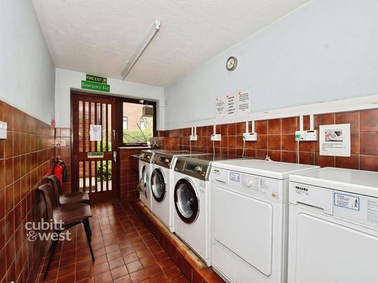 1 bedroom retirement property to rent - Photo 1