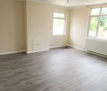 3 bedroom flat to rent - Photo 5