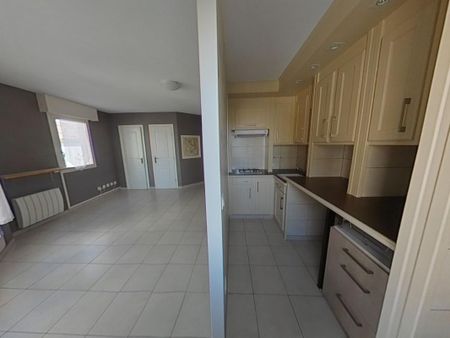 Location Appartement 2 pièces 38m² ROMANS SUR ISERE 26100 - Photo 4