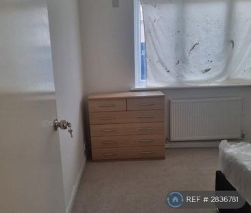 1 bedroom in a house share to rent - Photo 6