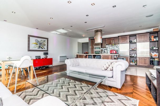2 bedroom flat to rent - Photo 1