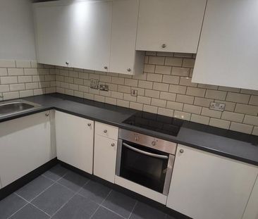 2 bedroom flat to rent - Photo 4