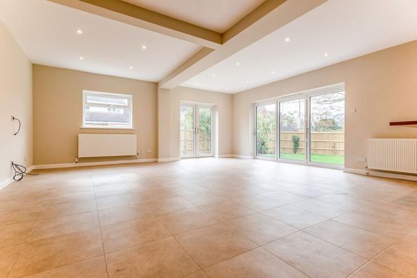 5 bedroom detached house to rent - Photo 1