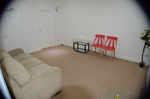 Room in a Shared House, Auburn Road, M16 - Photo 1