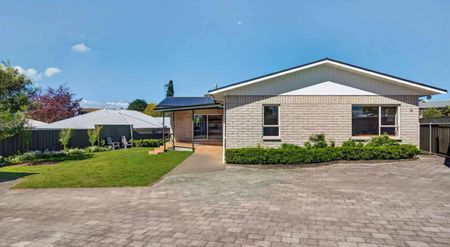 Relaxed Living Close to Schools and Guthrie Park - Photo 3