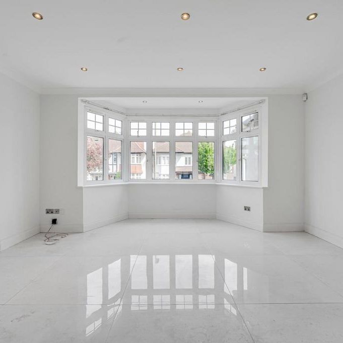 6 bedroom detached house to rent - Photo 1