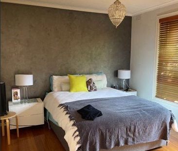 2/77 Rosanna Road, Heidelberg VIC 3084 - Photo 4