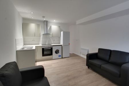 3 bed apartment to rent in Queen Street, Leicester, LE1 - Photo 2