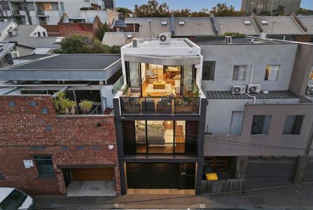 Three Levels of Lifestyle Living in the Heart of Carlton - Photo 4