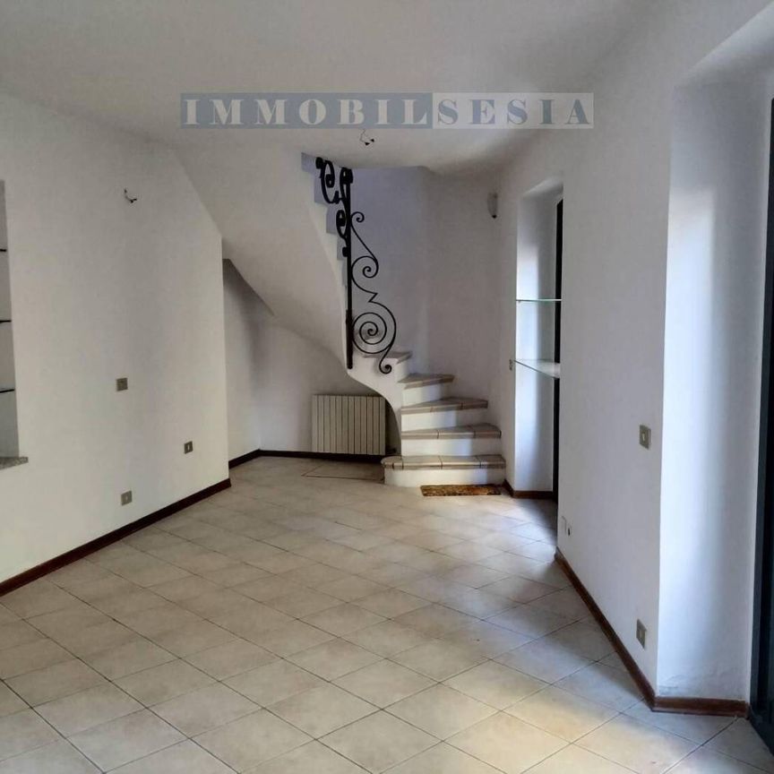 Loft via prof. calderini 26, Centro, Borgosesia - Photo 1