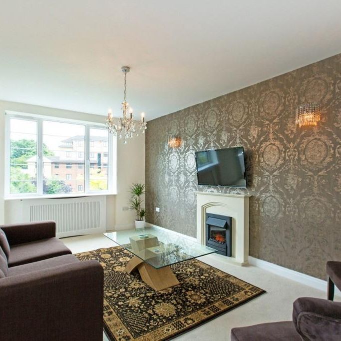 3 bedroom flat to rent - Photo 1